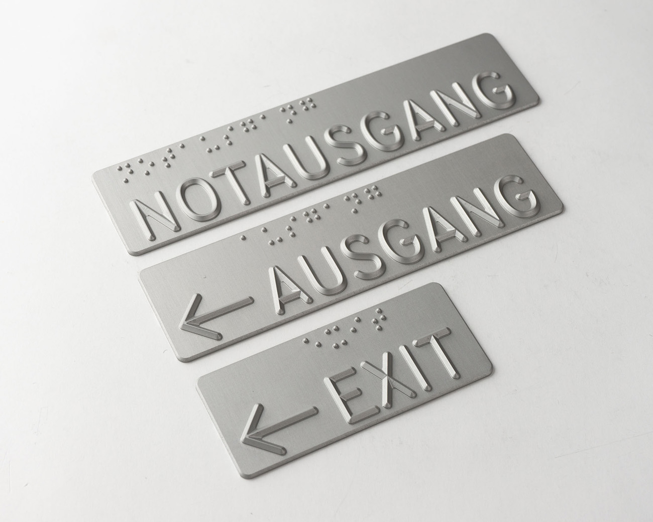 Handlaufschild flach Aluminium silber eloxiert gefräst nach DIN32986 AUSGANG / NOTAUSGANG